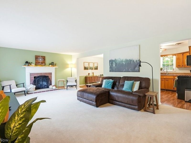 8327 Crystal Creek Road, Northfield, OH 44067 Photo 4