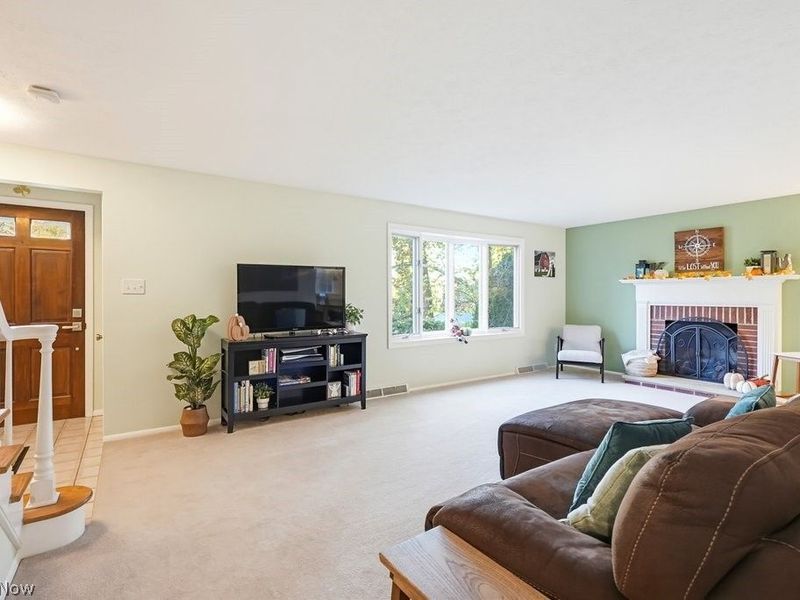 8327 Crystal Creek Road, Northfield, OH 44067 Photo 6
