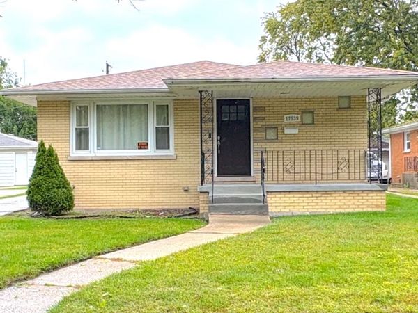 17539 William Street , Lansing, IL 60438