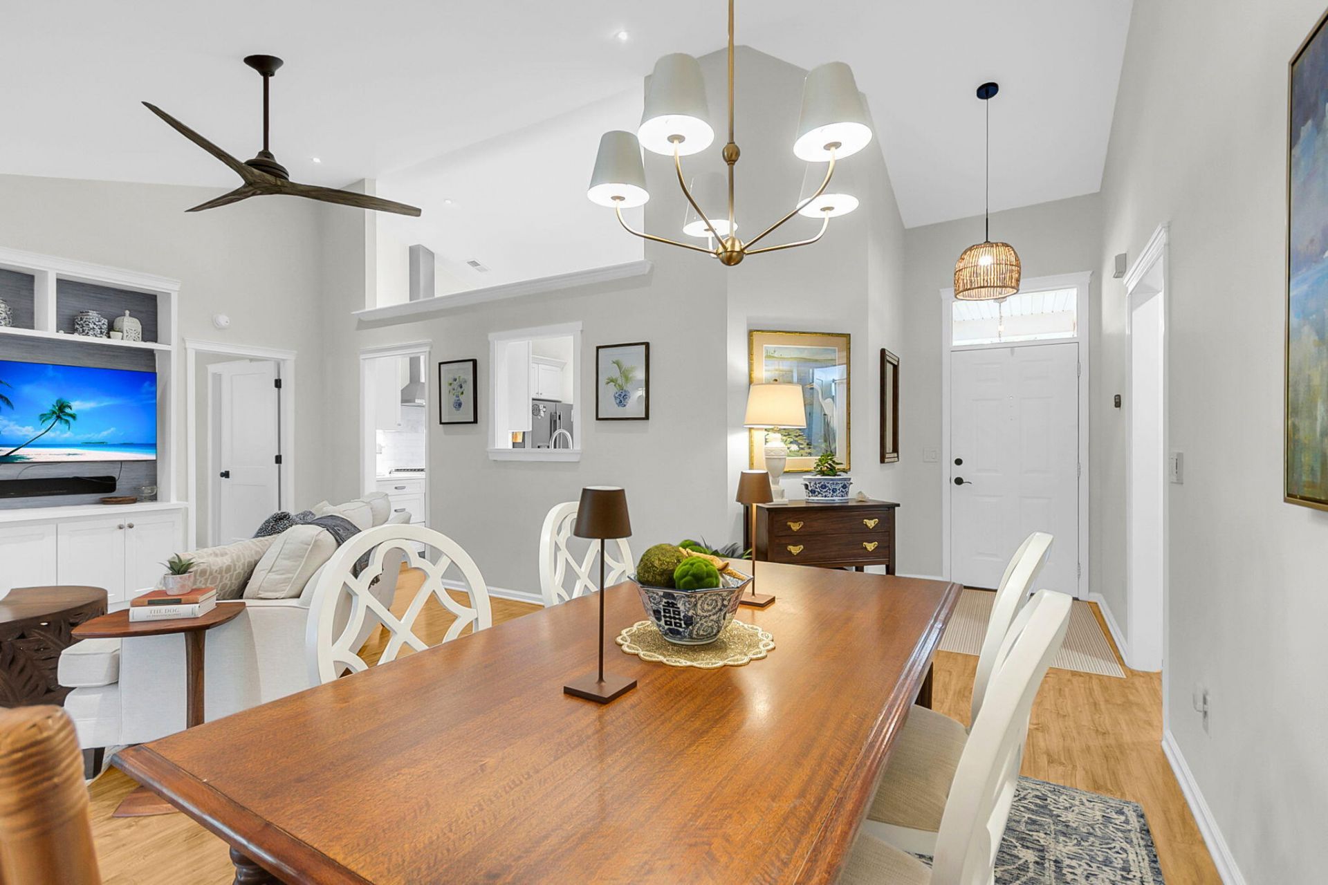 341 Jardinere Walk Photo 11