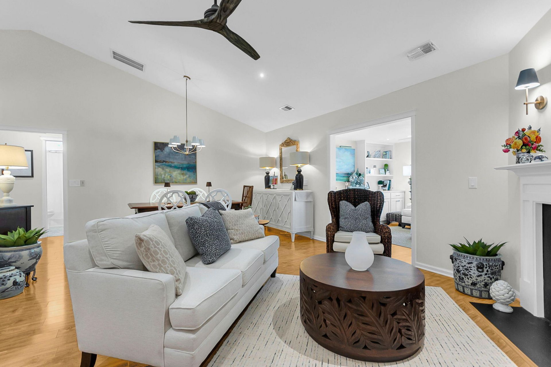 341 Jardinere Walk Photo 18