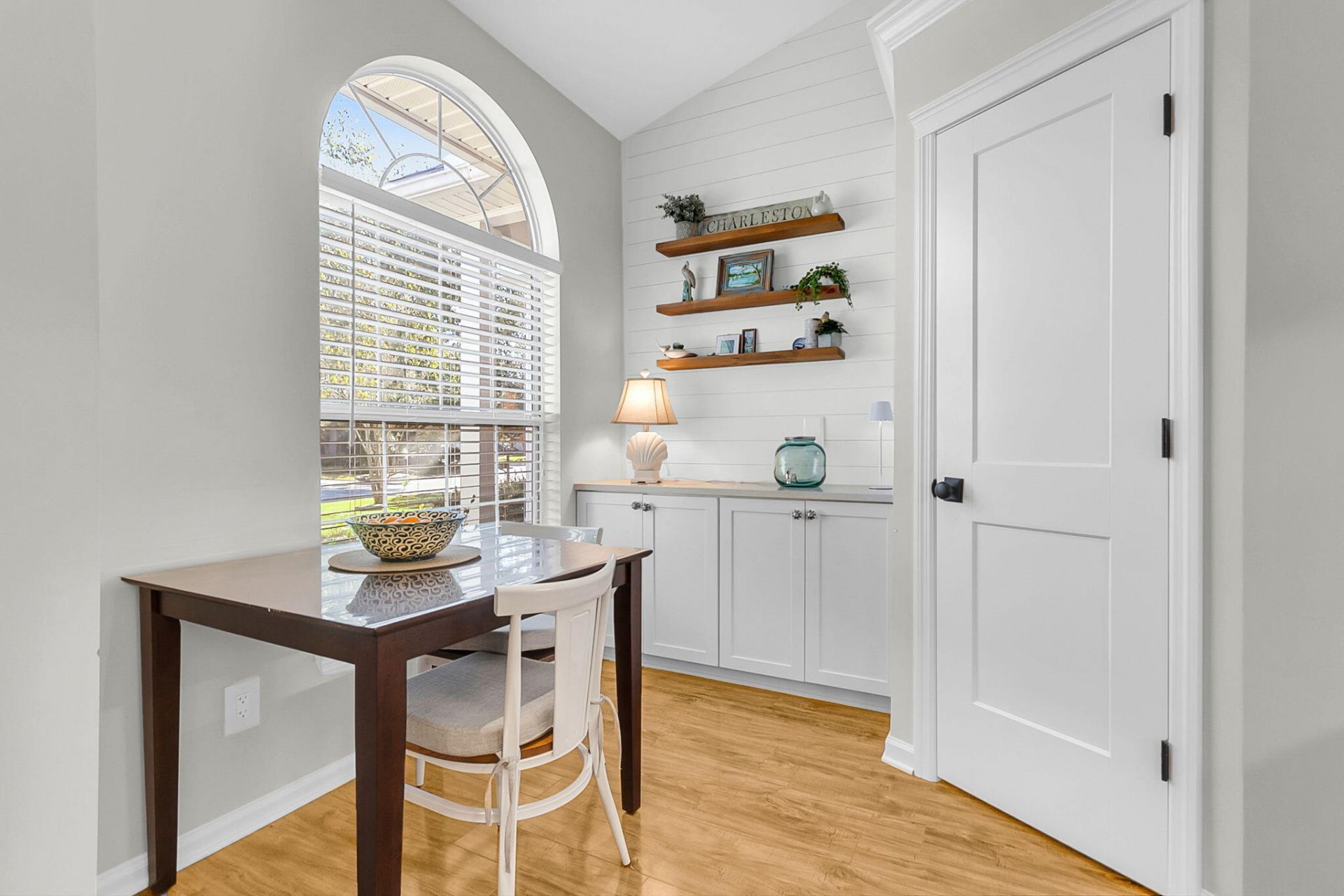 341 Jardinere Walk Photo 22