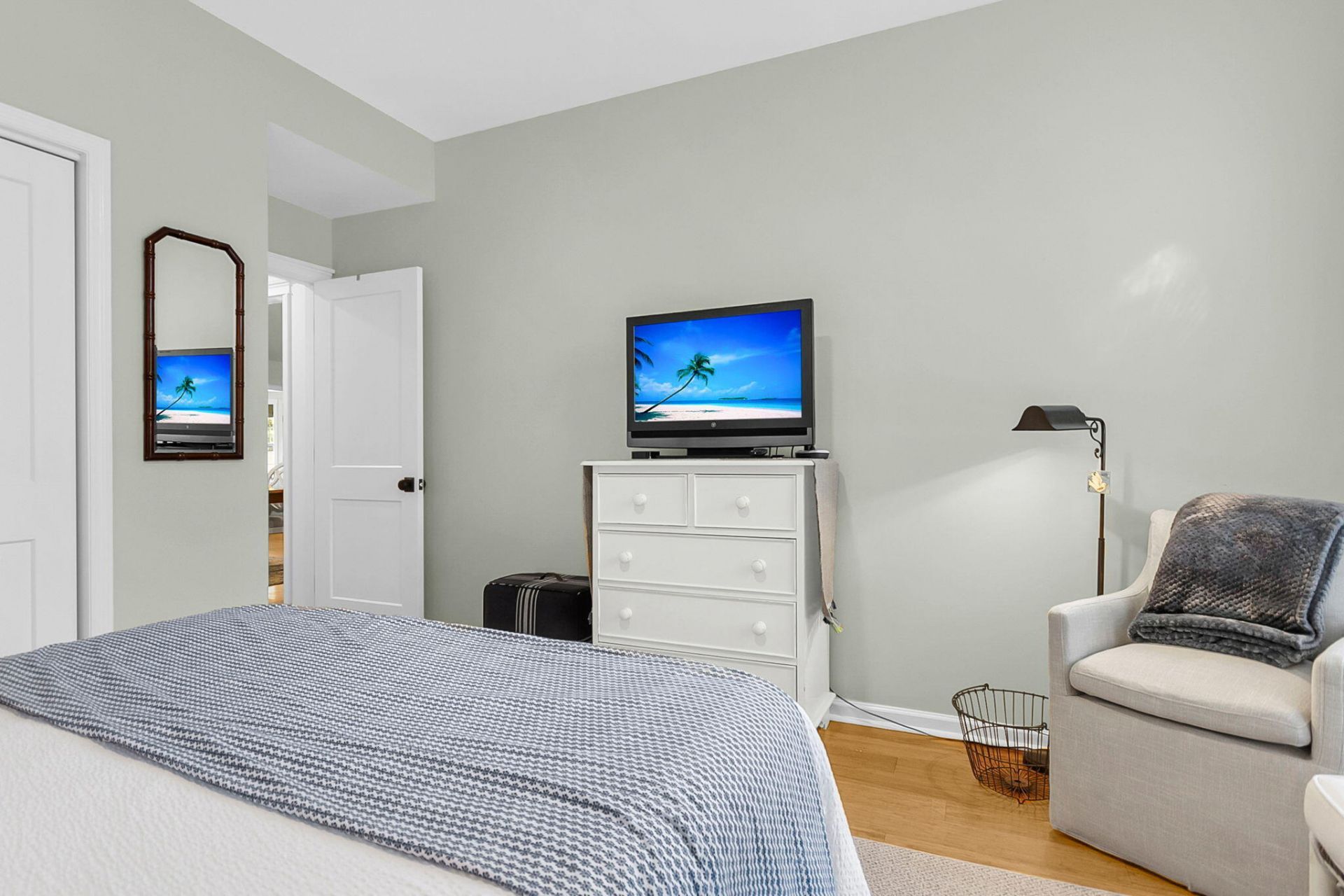 341 Jardinere Walk Photo 36