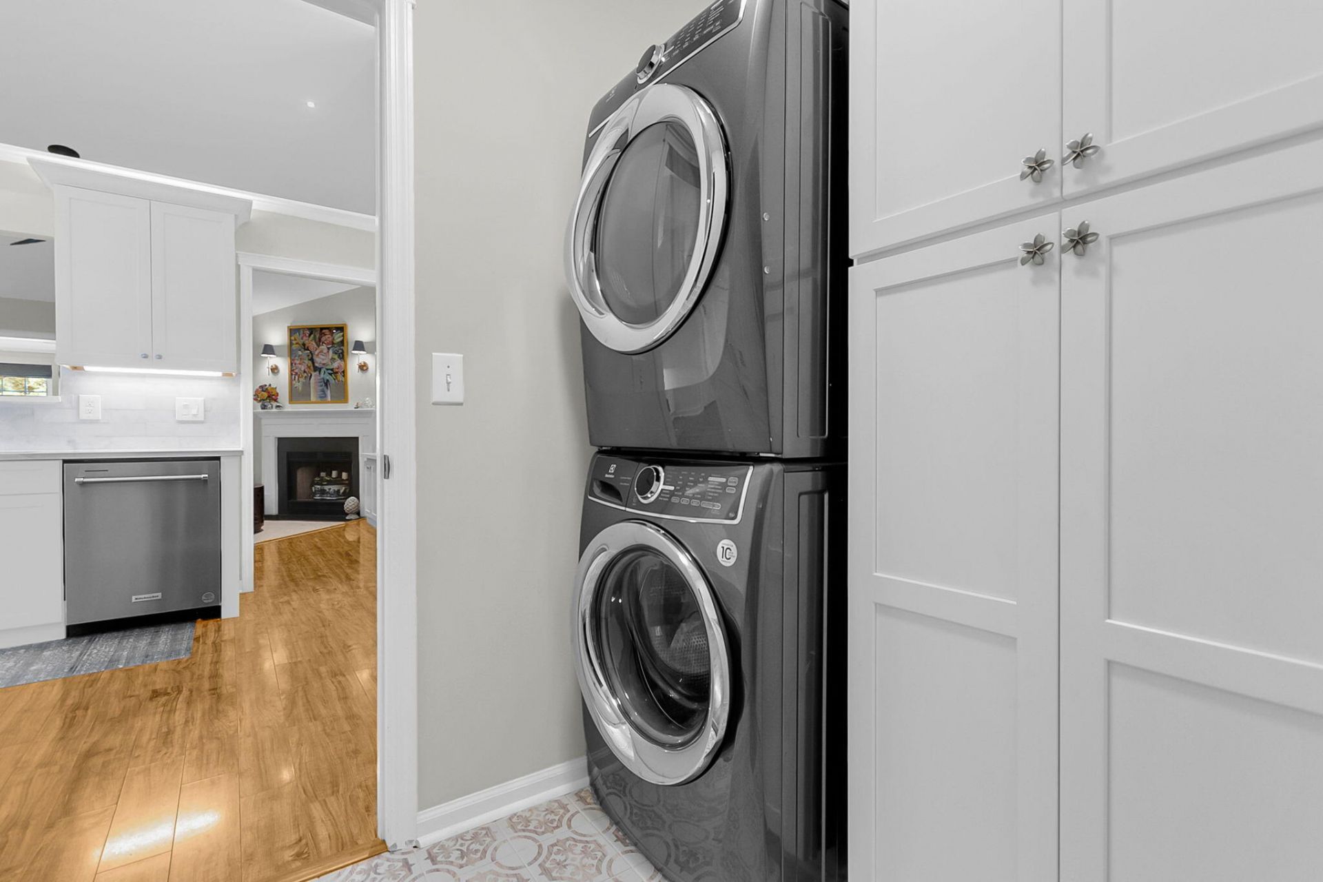 341 Jardinere Walk Photo 41