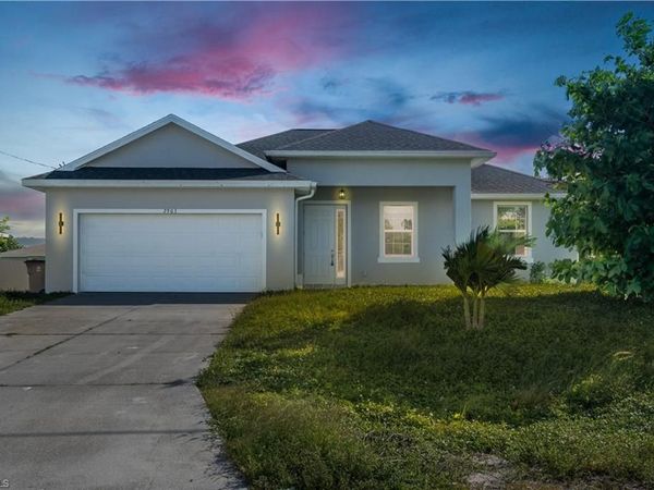2903 26th ST SW, LEHIGH ACRES, FL 33976