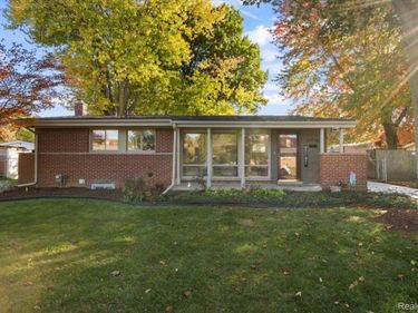 31629 Arizona Street , Livonia, Mi 48150