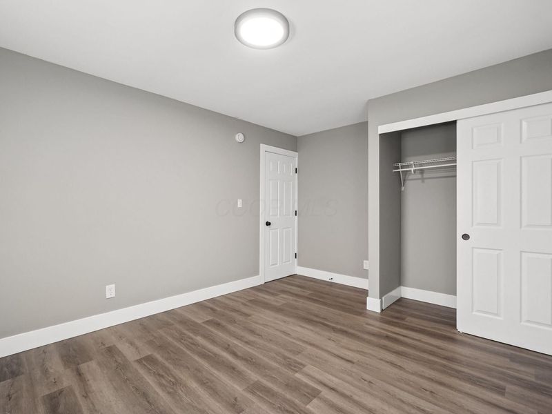 5057 Fullerton Drive, Columbus, OH 43232 Photo 8