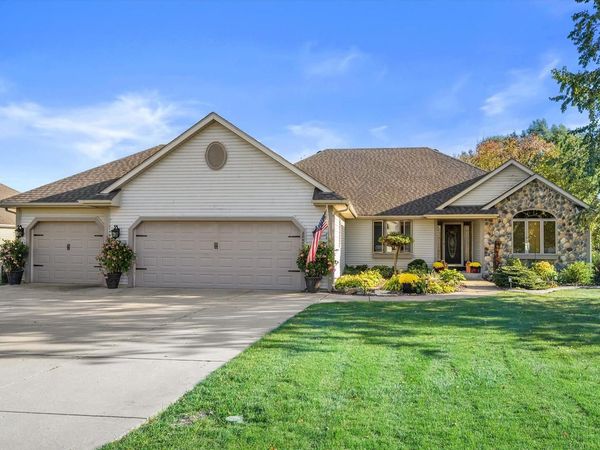 28455 Cobblestone COURT, Waterford, WI 53185