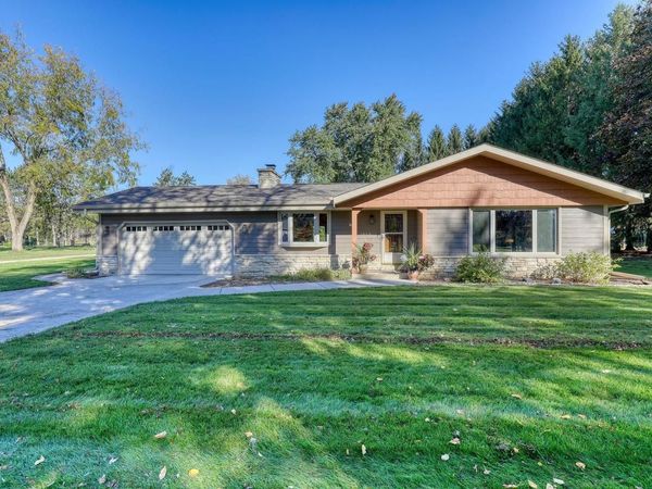 N82W28160 Marshall DRIVE, Hartland, WI 53029