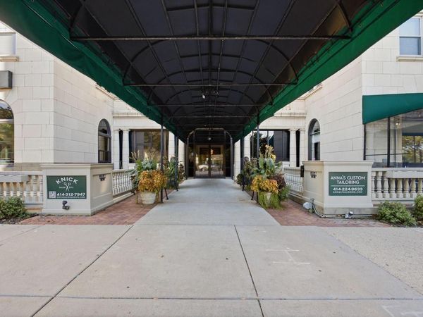 1028 E Juneau AVENUE, Unit 514, Milwaukee, WI 53202