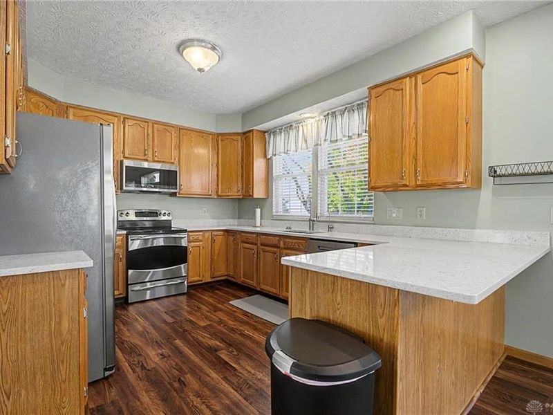 4155 Country Glen Circle, Beavercreek, OH 45432 Photo 16