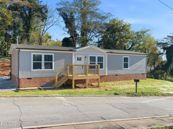 335 W Broad St , Clinton, TN 37716