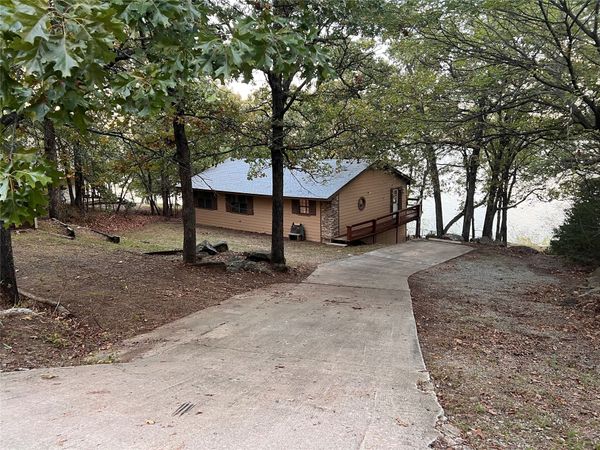 1526 Robin Hood Road , Eufaula, OK 74432