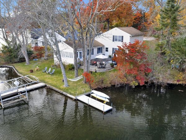 33 Adams Rd, Sturbridge, MA 01566