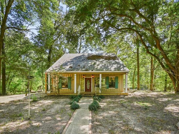 7050 Reed Rd, St Francisville, LA 70775