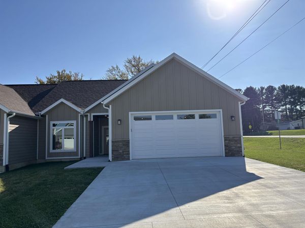 820 NW 4 Avenue, Waukon, IA 52172