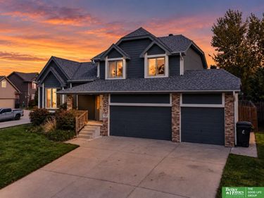 9201 S 170th Street, Omaha, NE 68136