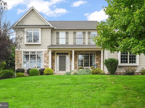 2146 BERNAYS DRIVE, YORK, PA 17404