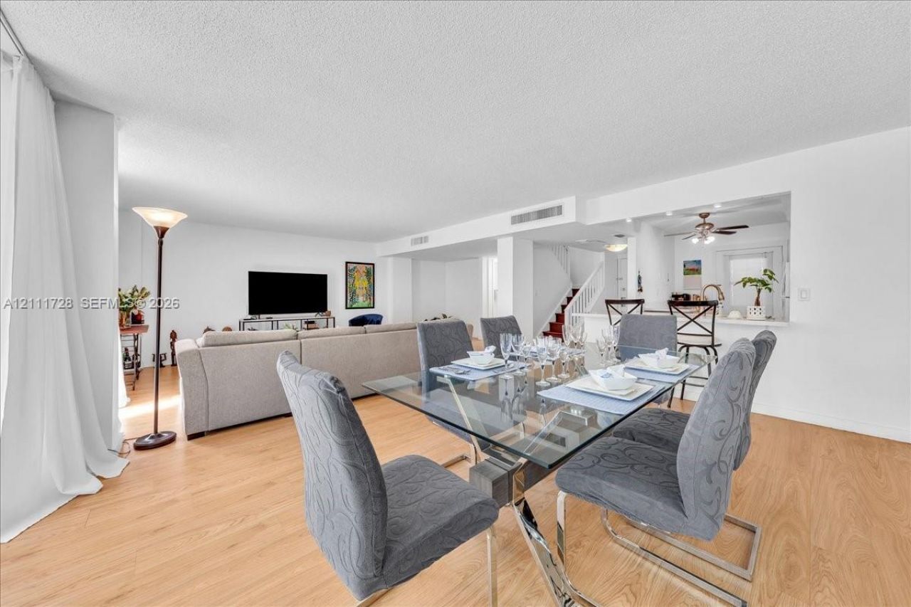 3401 N Country Club Dr , Unit 110, Aventura, FL 33180 Photo