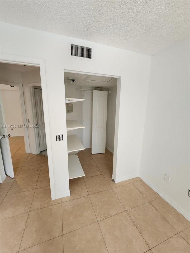 460 S Park Rd , Unit 308, Hollywood, FL 33021 Photo