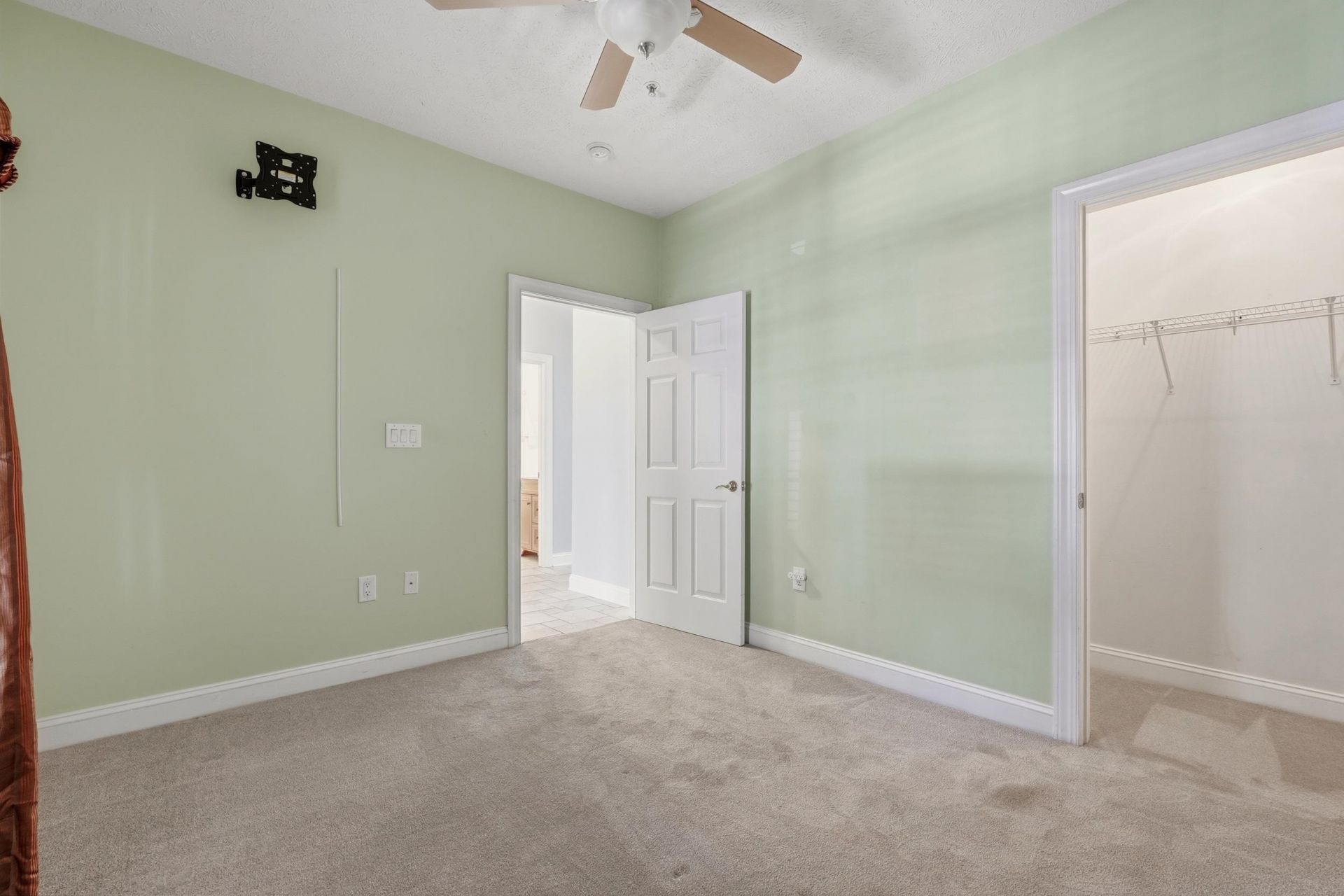 5090 Windsor Green Way  Photo 17