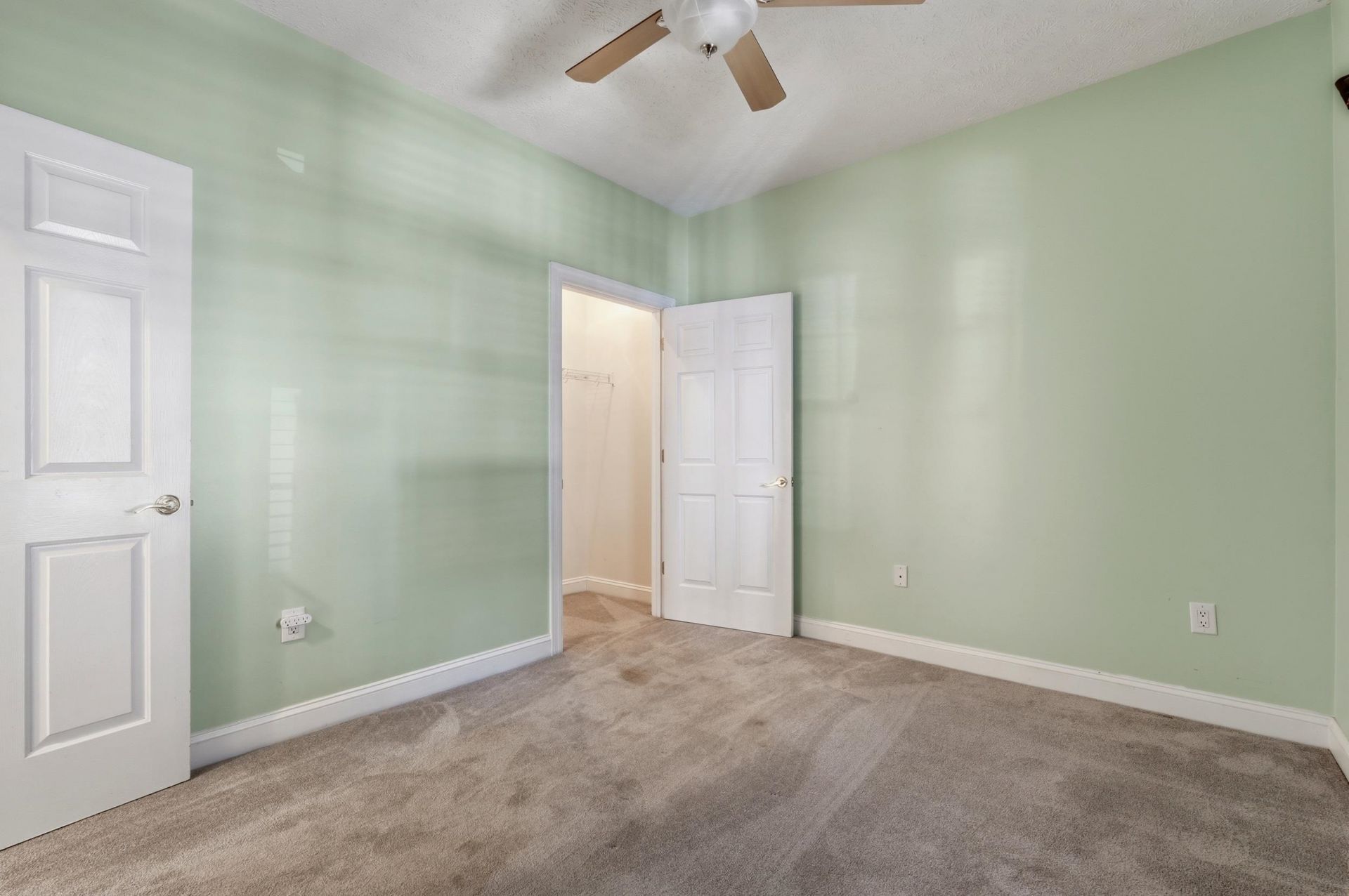 5090 Windsor Green Way  Photo 18