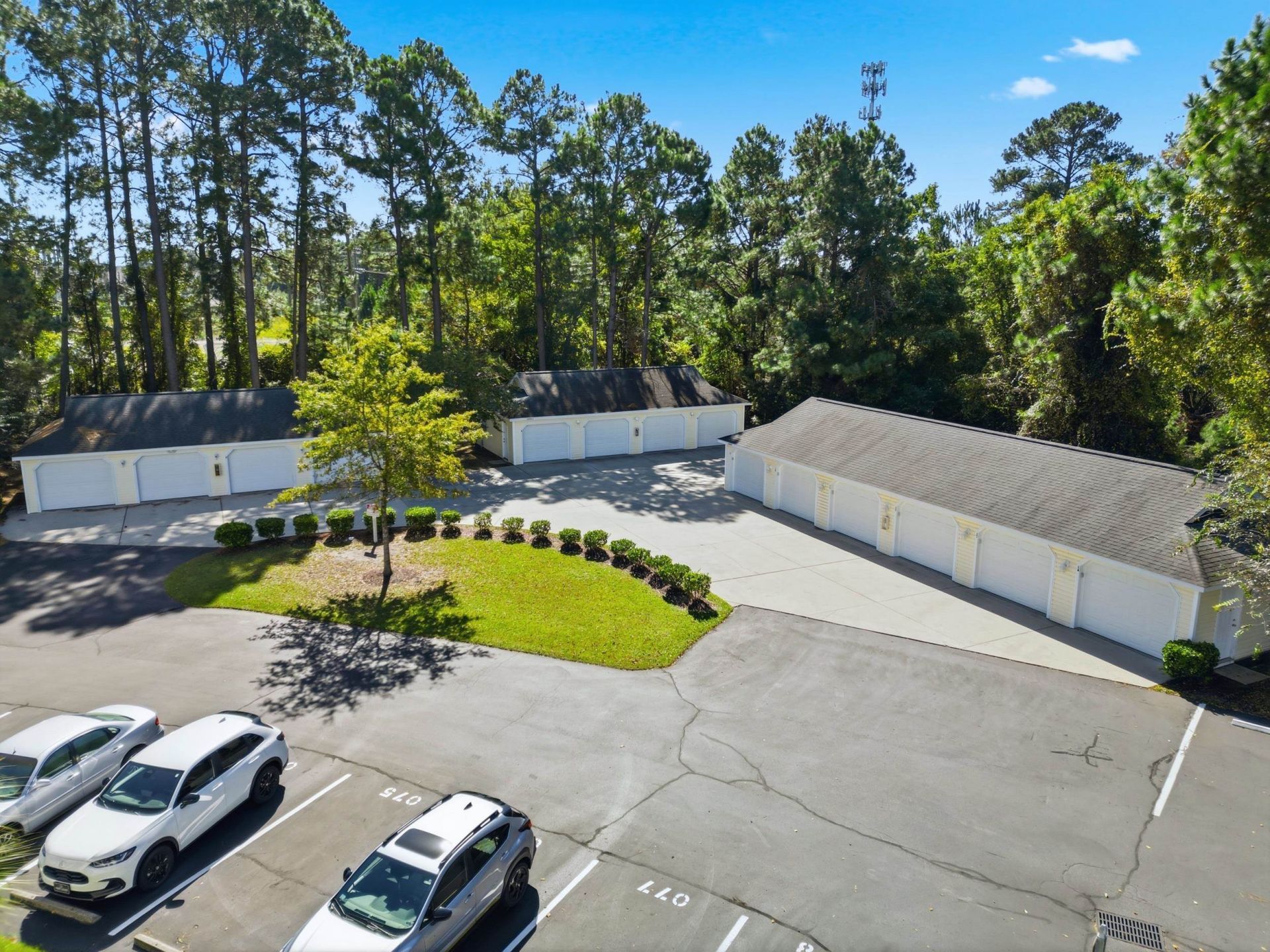 5090 Windsor Green Way  Photo 35