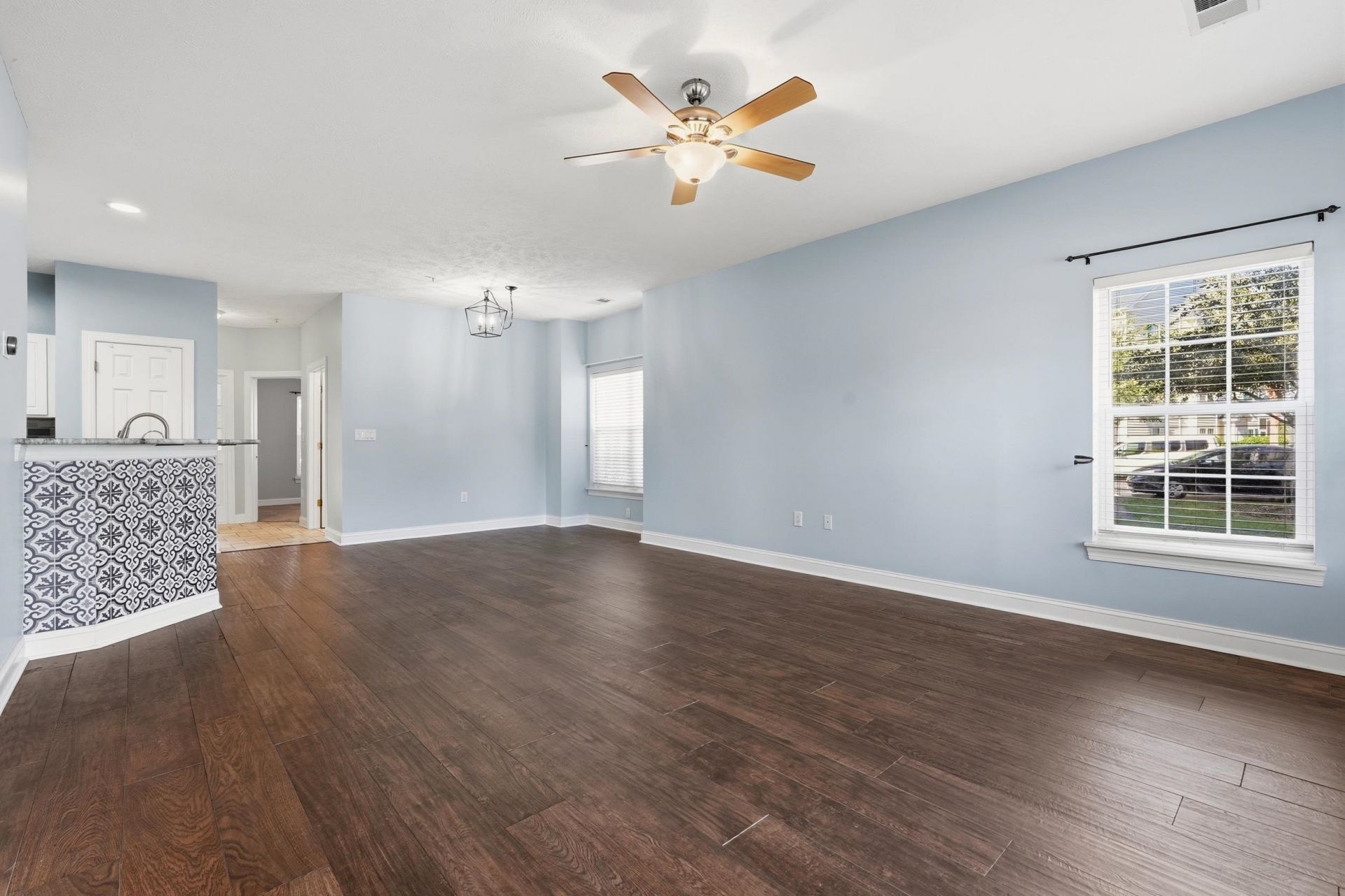 5090 Windsor Green Way  Photo 8