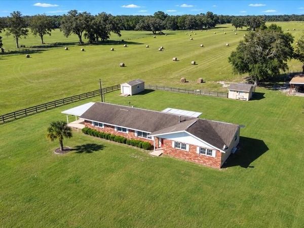 16752 NW 10th Ave, Trenton, FL 32693