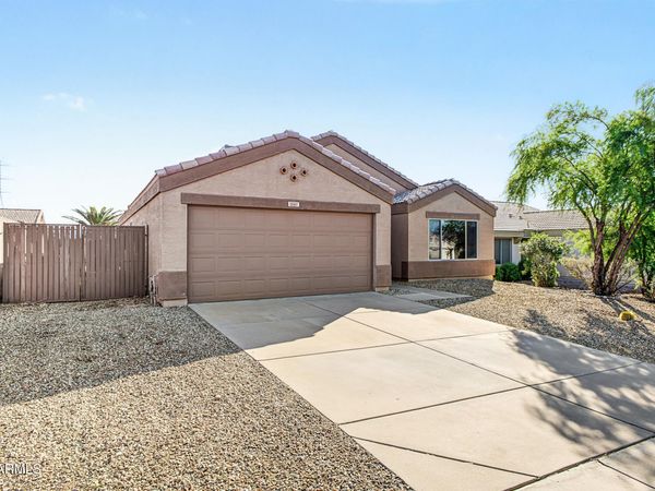 11167 W HARMONT Drive, Peoria, AZ 85345