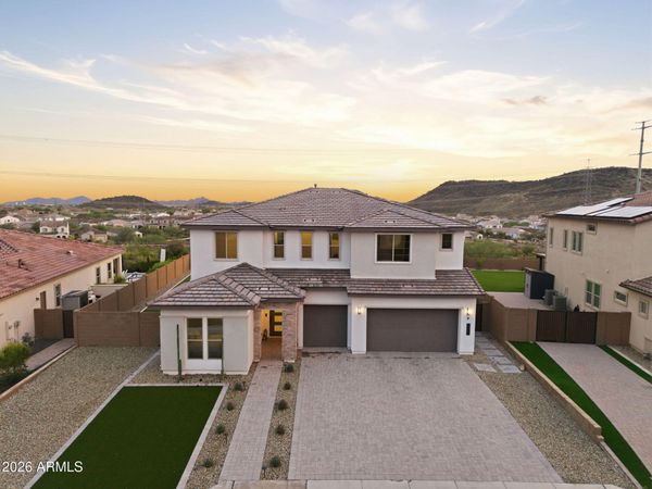 2217 E FALLEN LEAF Lane, Phoenix, AZ 85024