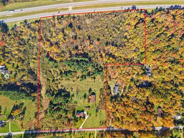 7850 Bainbridge Road , Chagrin Falls, OH 44023