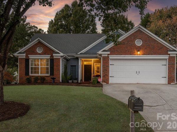 9301 Lindahi Lane , Charlotte, NC 28277