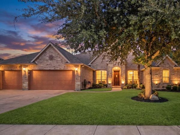 1100 Starleaf Drive, Mansfield, TX 76063