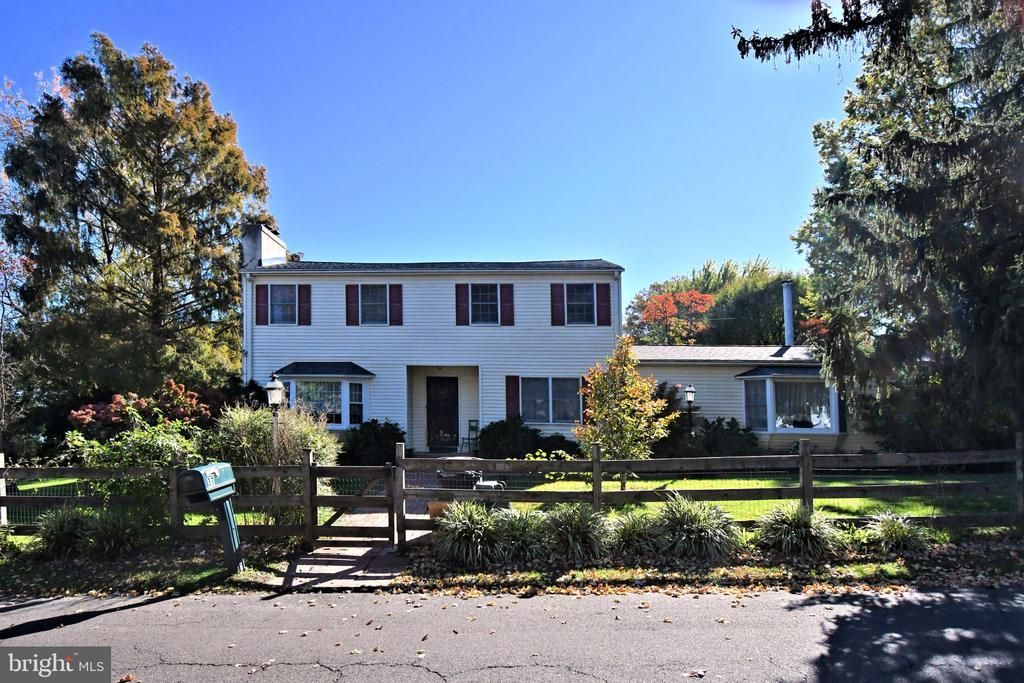 37 N EASTVIEW AVENUE , FEASTERVILLE TREVOSE, PA 19053