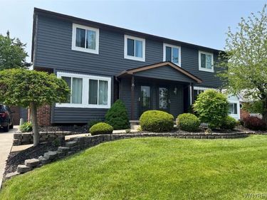 2 Red Oak Drive , Buffalo, NY 14227