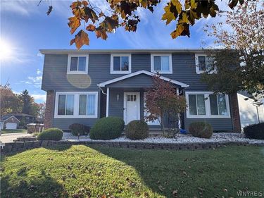 2 Red Oak Drive, Buffalo, NY 14227