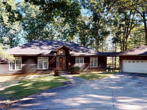 165 Buena Vista Street, Winder, GA 30680