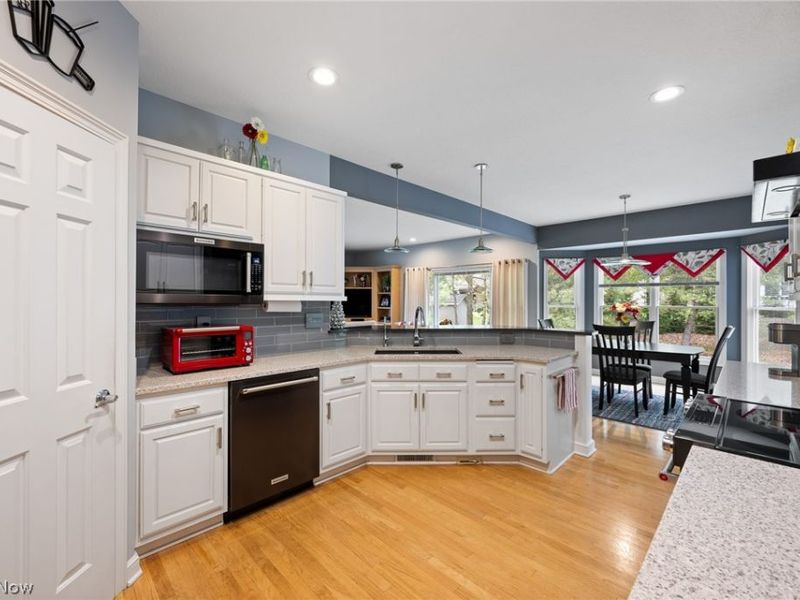 1517 Spring Wood Lane, Uniontown, OH 44685 Photo 5