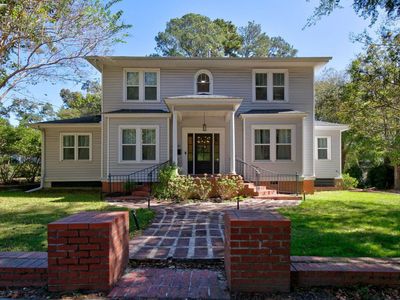 1910 Broad Street , Camden, SC 29020
