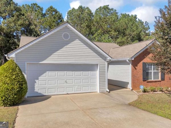 1040 Meadow Walk Avenue, Lawrenceville, GA 30044