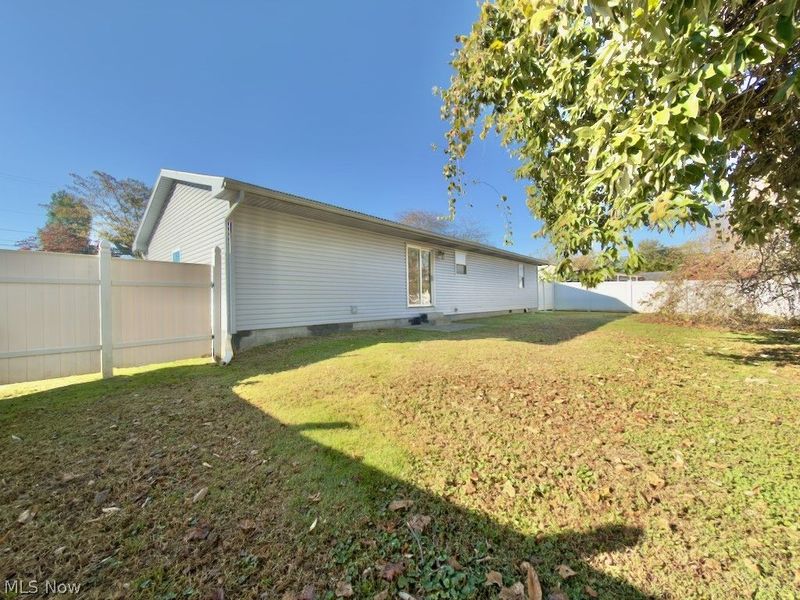 102 4th Street , Belpre, OH 45714 Photo 5