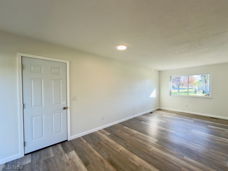 102 4th Street , Belpre, OH 45714 Photo 8
