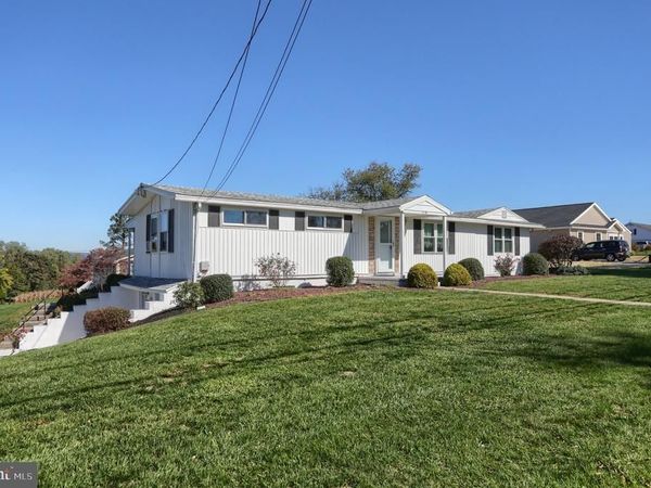 2471-A BROWNSVILLE ROAD , ROBESONIA, PA 19551