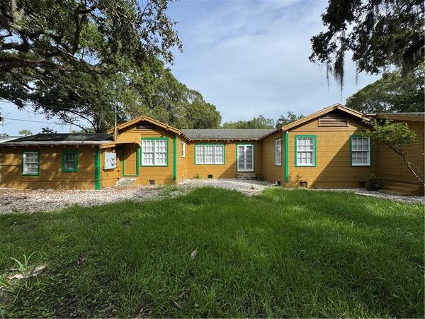 725 Royal Palm Boulevard, Vero Beach, FL 32960