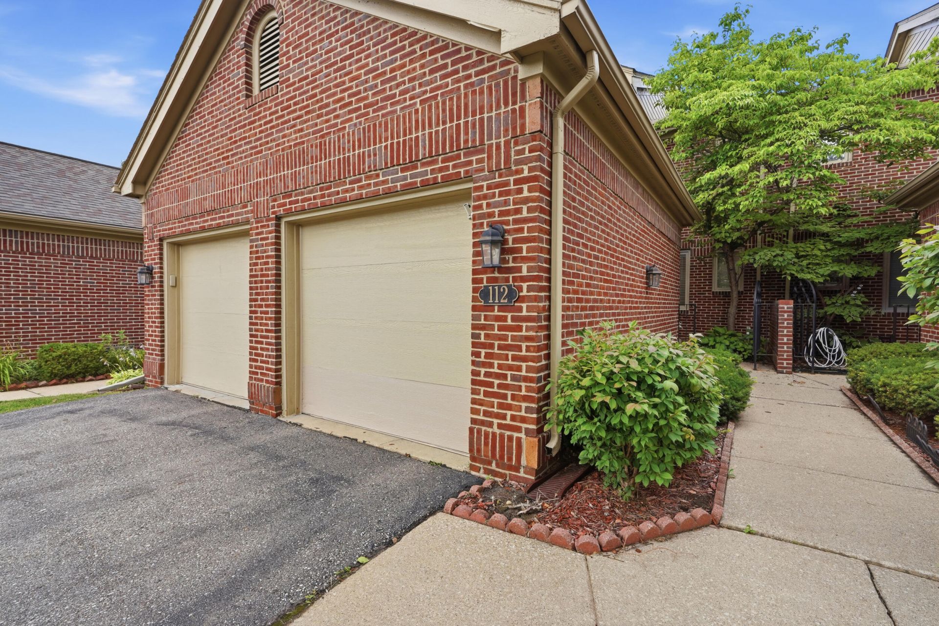 112 Ponds View Drive, Ann Arbor, MI 48103 Main Photo