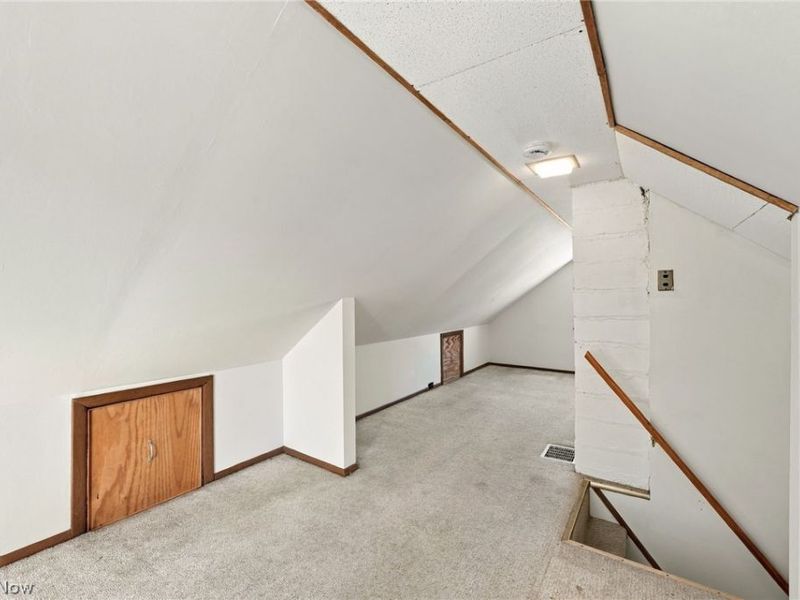 1531 Woodhurst Avenue , Mayfield Heights, OH 44124 Photo 21
