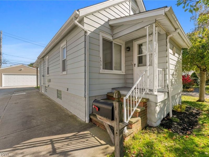 1531 Woodhurst Avenue , Mayfield Heights, OH 44124 Photo 4