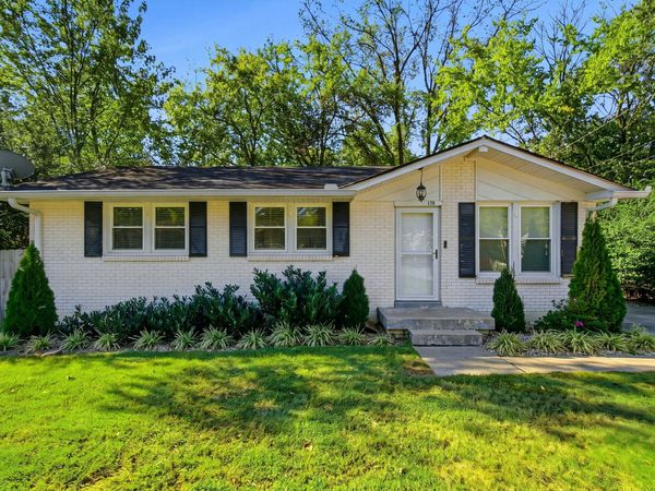 110 Carden St , Hendersonville, TN 37075