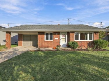 49 Nantucket Drive W, Buffalo, NY 14225